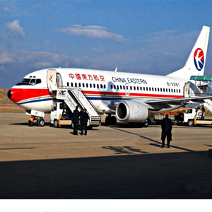 西庆航空空运航空快运业稳步发展的原因是什么？